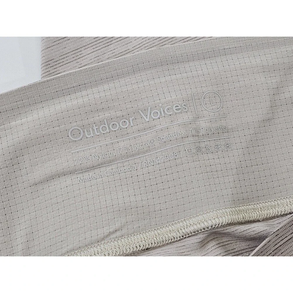 Outdoor Voices L Two-Tone Cropped Leggings Capri Workout Beige Stretch EUC‎